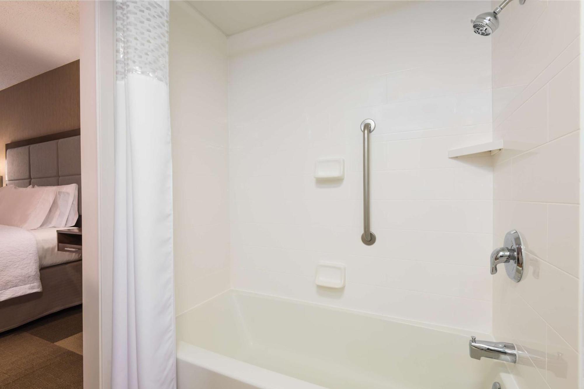 Hampton Inn Buffalo-Airport Galleria Mall Cheektowaga Dış mekan fotoğraf