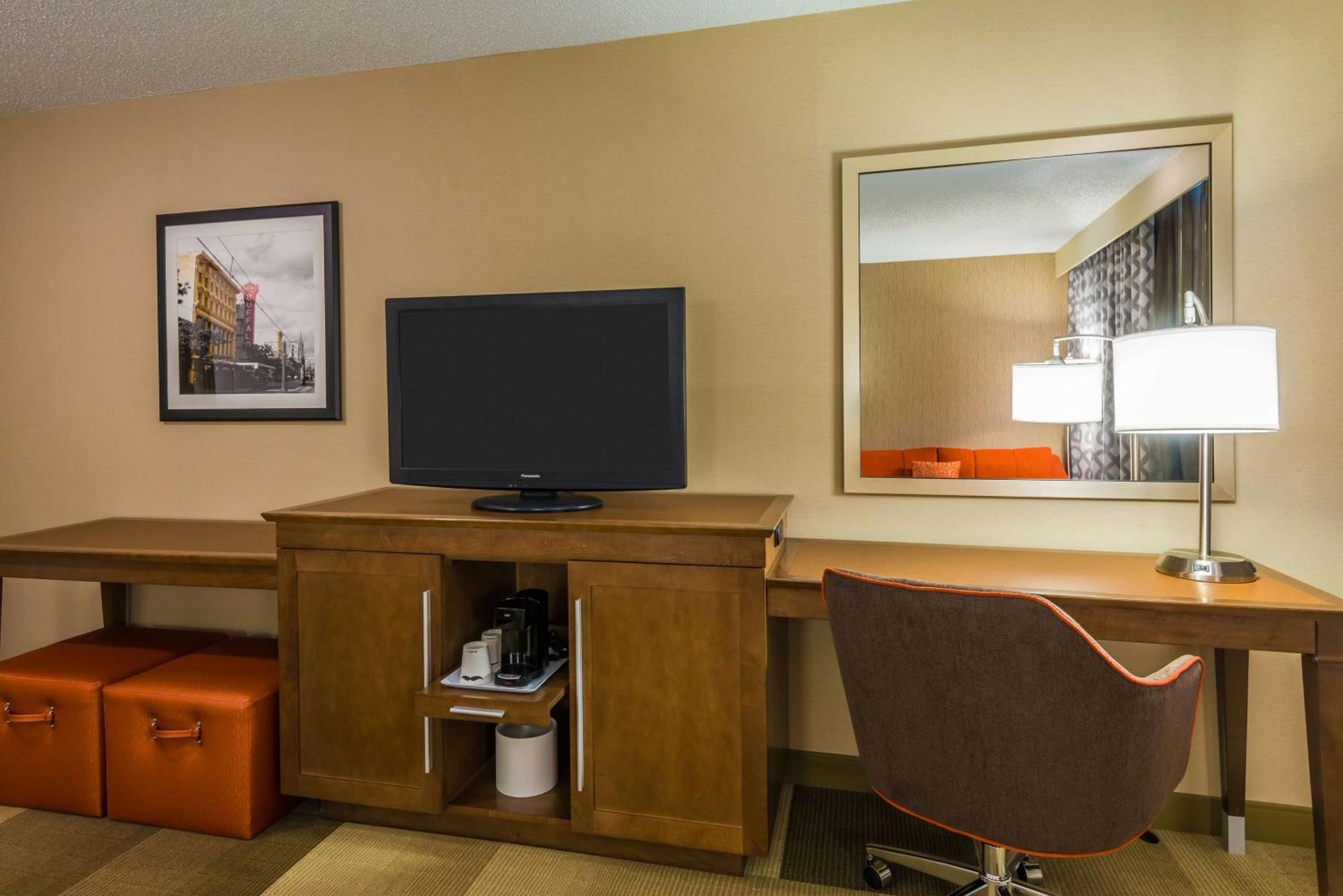 Hampton Inn Buffalo-Airport Galleria Mall Cheektowaga Dış mekan fotoğraf